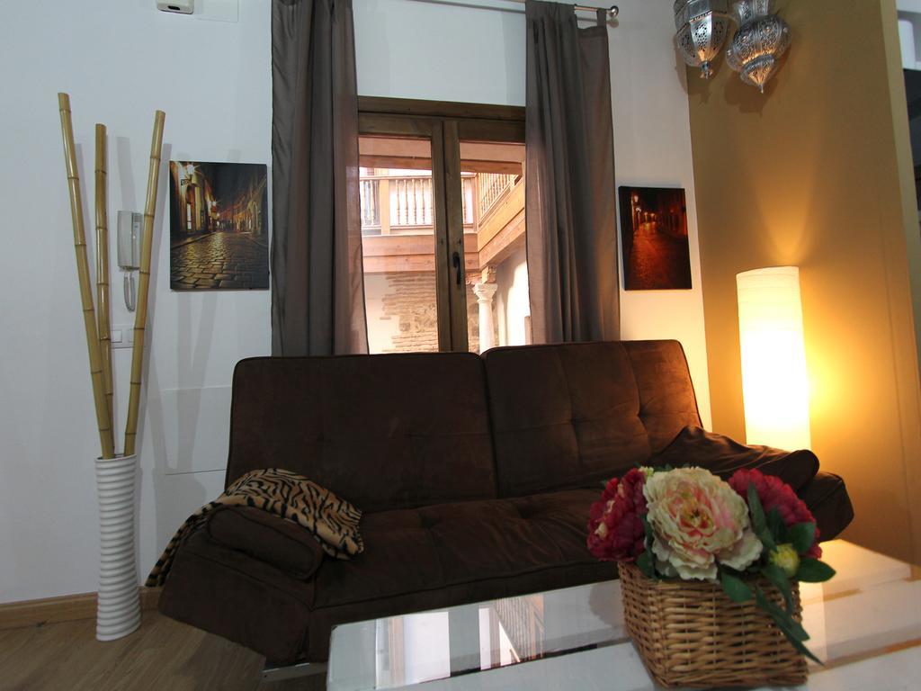 Apartamentos Toledo Suite *